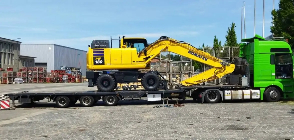 Platformă joasă lowbed - vedere laterală