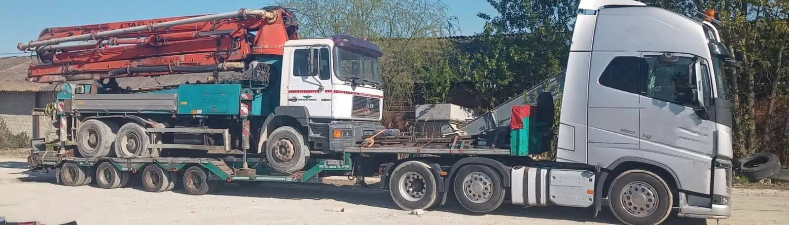 Trailere cu pereți laterali - vedere laterală